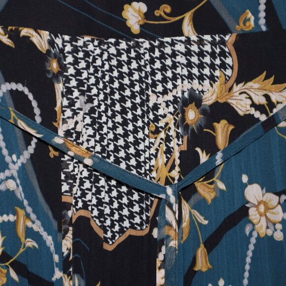 Ann Taylor | Pleated, Floral, Houndstooth Dress, Size 6 - Picture 6 of 10